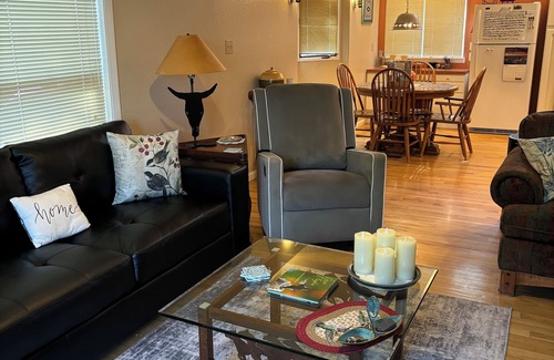 Colorado Springs Cottage | Hummingbird Guest Cottage on Black Forest Ranch