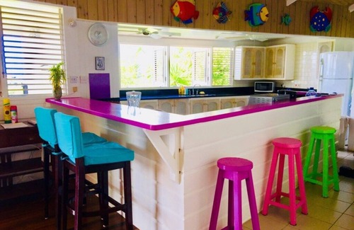 Gate Park Villa | Hummingbird Villa - Tropical 3 bedroom Villa with Panoramic Views