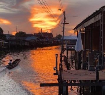 Bang Kruai Hotel | Humz Canal Stay