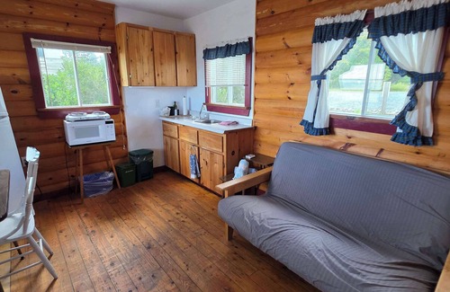 Hunts Point Cabin | Hunts Point 2-Bed Coastal Retreat - Cottage # 9