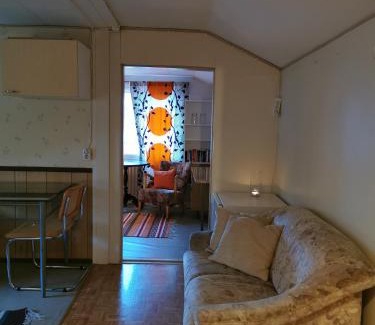 Kankaanpaa Apartment | Huoneisto omenapuiden katveessa