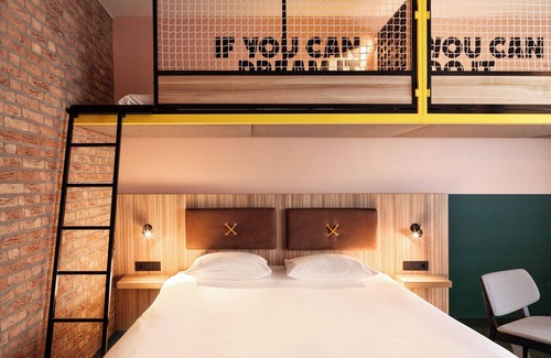 Mierlo Hotel | HUP