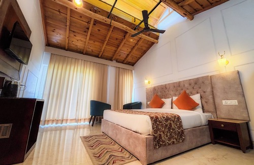 Sirala Hotel | Hushvan Resorts