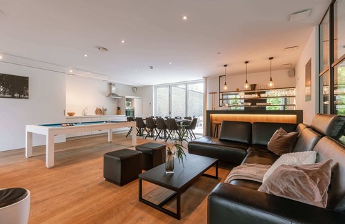 Sint-Andries House | Huswell - Spacious villa close to Bruges with indoor pool
