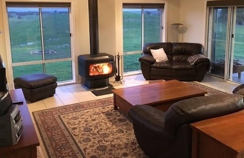 Heathcote South Other | Hut on the Hill - Your Ultimate Private Escape