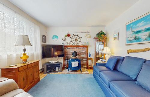 Hyannis House | Hyannis Beach House