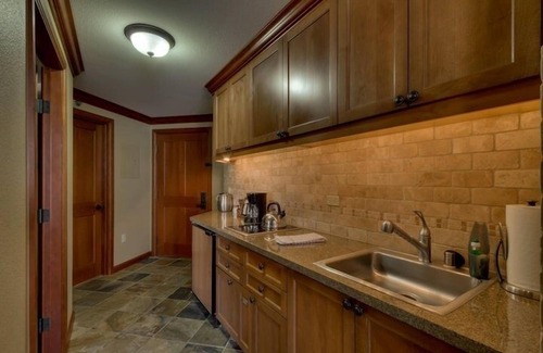Olympic Valley Condo | Hyatt’s EVERLINE™️Resort & Spa,2bdrm PANORAMIC VIEWS!Pool,hot tubs SKI-IN-Out😎