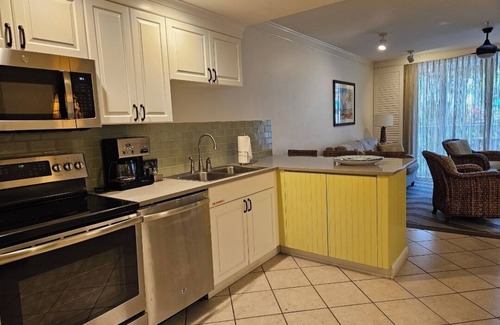 Truman Annex Resort | Hyatt Sunset Harbor Resort- 2 Bedroom Villa- Old Town Key West- Walk Everywhere