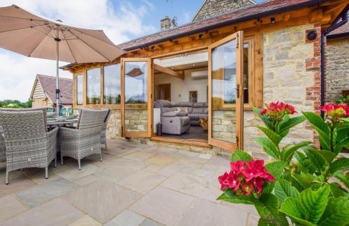 Minchinhampton House | Hyde Tyning Cottage