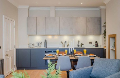 West End Apartment | Hydra Suite - City Centre 3 Bed Luxury Apartment