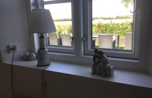 Hals Apartment | Hyggelig nyrenoveret lejlighed på landet - tæt på Hals og strand