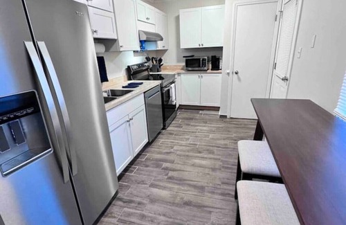Pooler Apartment | I-95 and Tanger Outlets. Pets are allowed
