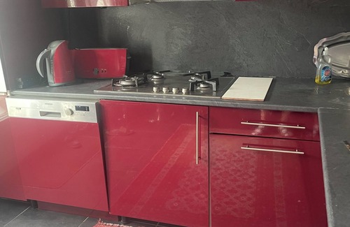 Saint-Sebastien-sur-Loire Condo | I rent a bedroom, a living room, a kitchen, a toilet and a shower room.