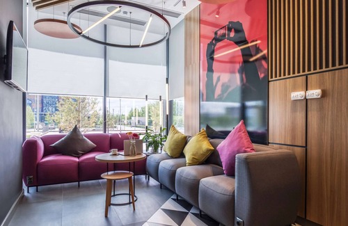 Aktobe Hotel | ibis Aktobe