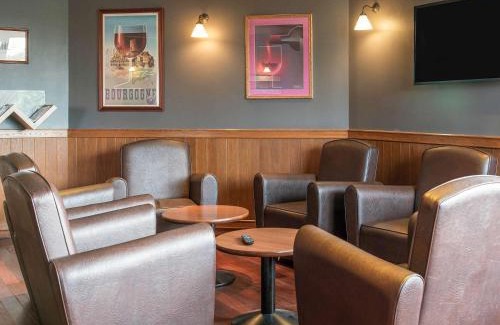 Falaise Hotel | ibis Falaise Coeur de Normandie