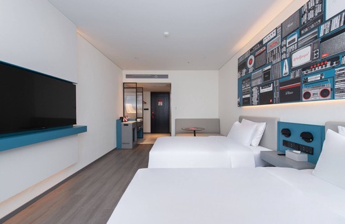 Qingdao House | ibis Jiaodong Airport EMU Town Store
