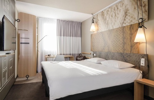 Saint Clair Hotel | ibis Lyon Caluire Cité Internationale