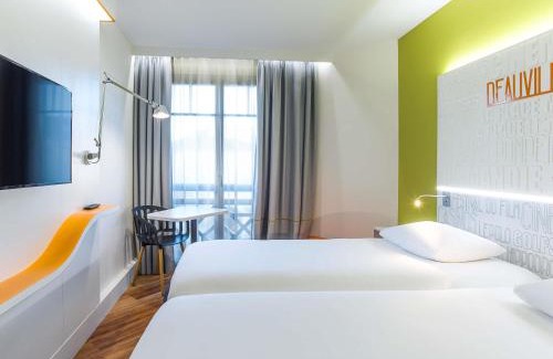 Deauville City Centre Hotel | ibis Styles Deauville Centre