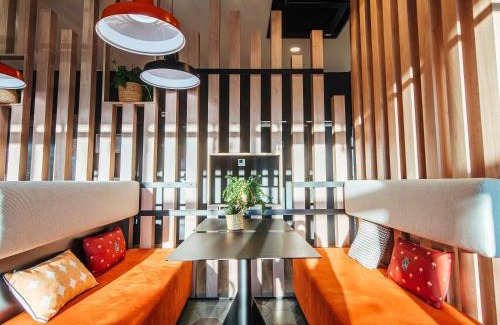 Quartier Saint-Clement - Jardin des Plantes Hotel | Ibis Styles Rouen Centre Rive Gauche