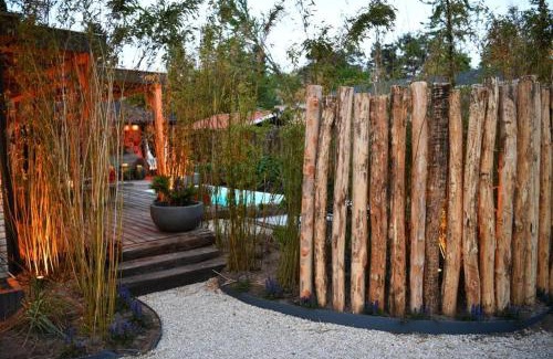 Voorthuizen Ski Chalet | Ibiza Chalet met verwarmde zwembad en wifi