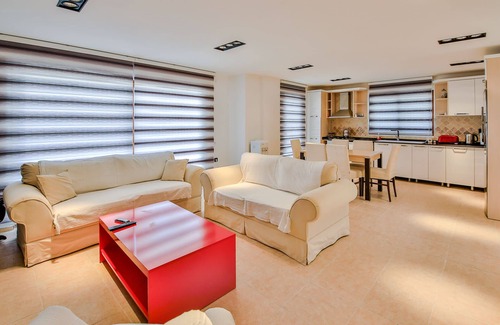 Kalkan House | Ideal Family 4 Bedroom Villa with Private Pool, near the Centre of Kalkan