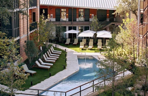 Travis Heights House | Ideal for Couple Relaxation | Outdoor Pool | Steps Away from Downtown Austin
