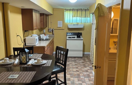 Lochearn Apartment | Ideal Home Away From Home