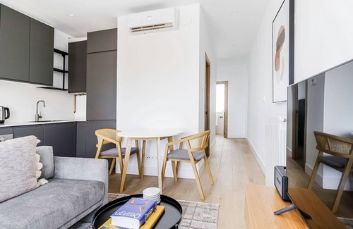 Ibiza Apartment | Ideal Ibiza 2BR w/Doorman & A/C, nr Retiro Park, by Blueground