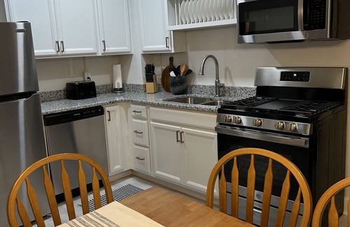 Gettysburg House | IDEAL LOCATION DOWNTOWN-groups&families! Living rooms on 3 levels-ADA accessible