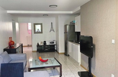 Avanne-Aveney Apartment | Ideally located apartment