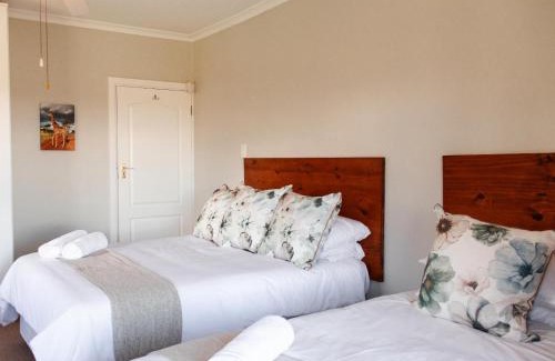 Okhahlamba Apartment | Idube Guest House