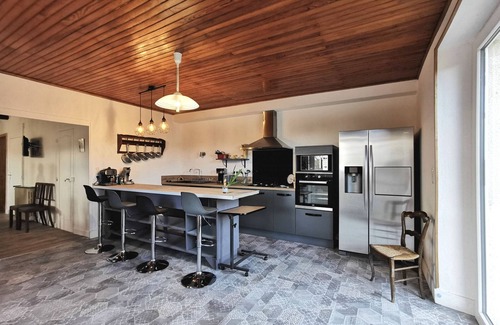 Domeyrat Cottage | Idyllic Countryside Getaway with Spacious Garden, Near Historic Domeyrat