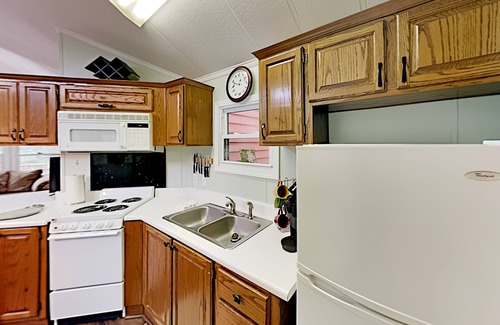 Gerton Cabin | Idyllic Creekside Getaway with Private Waterfall | Near Asheville & Lake Lure