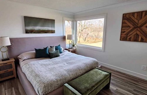 Sherwood Park Other | Idyllic Farmhouse Retreat - Mera Pind