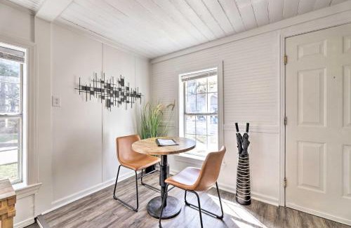 Fayetteville House | Idyllic Fayetteville Home - Walk to UA Campus!