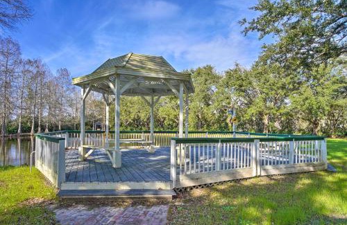 Houma House | Idyllic Houma Vacation Rental on Shared Pond!