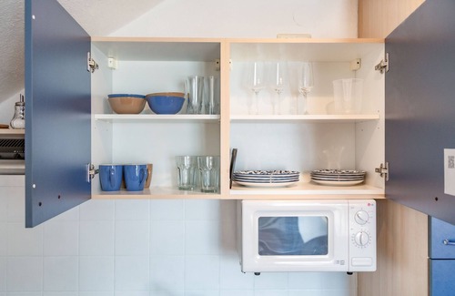 Iphofen Apartment | Idyllic location, just a few steps from the swimming pool + the old town