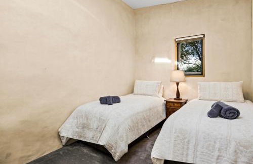 West Bendigo House | Idyllic, peaceful and historical cottage minutes from Bendigo's CBD