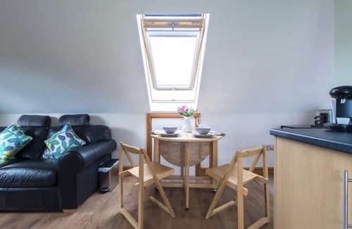 West Buckland Ski Chalet | Idyllic Self Catering Retreat In The Lush Somerset Countryside (near Taunton)