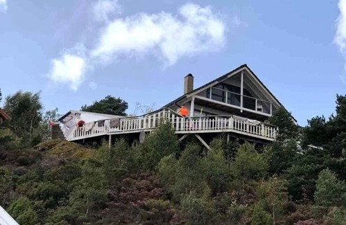 Bomlo Cabin | Idyllic summer cabin directly on the fjord.