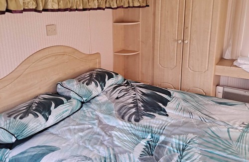 Inverin House | Idyllic wild country location at Doire Choill. Good local amenities.