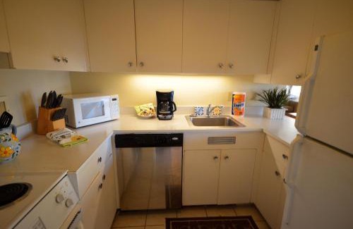 Waikiki Apartment | IH909 Waikiki 1777 Ala Moana Blvd Honolulu