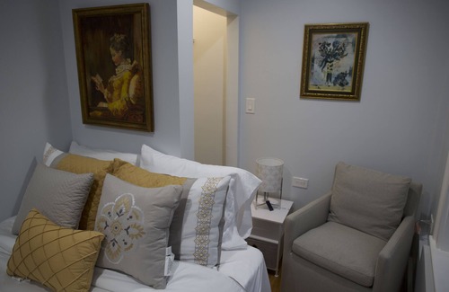 Meeting House Hill Bed & Breakfast | II New apartment with Luxury amenities in Boston