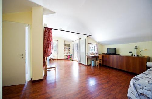 Fino Mornasco Bed & Breakfast | il faro di Manuela