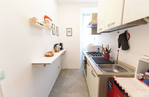 Como Apartment | [Il Giglio] - 10 Minutes from the Duomo, Free Parking