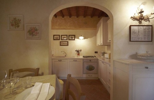 San Pietro in Bossolo Apartment | Il Pollaio, one bedroom apartment walking distance to Tavarnelle Val di Pesa