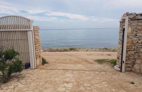 Molfetta Villa | Il Trullo al Mare -Trullo by the sea- Pool & Beach