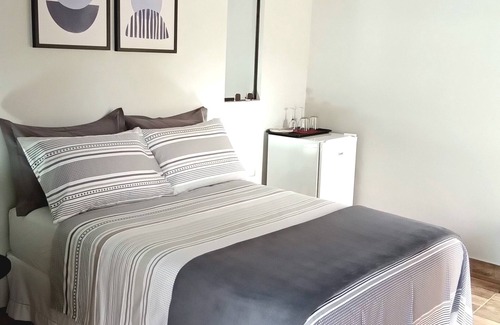 Centro Comercial Bed & Breakfast | Ilhinha II suite in a private condominium, located in the heart of Ilhabela!