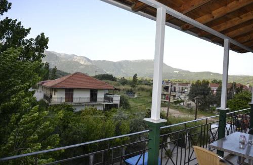 Vassiliki Apartment | Iliaktida Studios