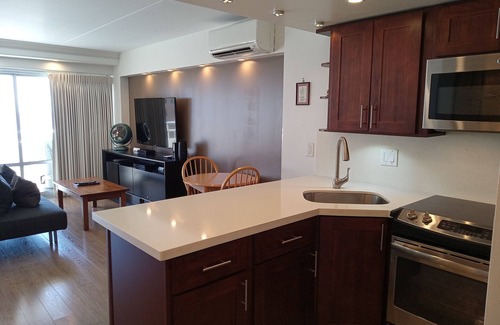 Waikiki Condo | Ilikai 30-Day Rental Direct Lagoon, Firework, and Ocean Views